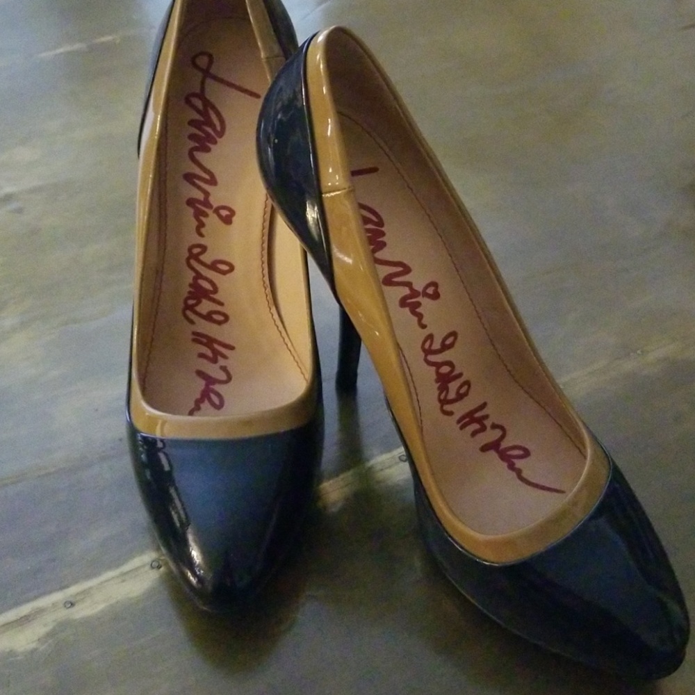Shoes - Picture 4 of 5